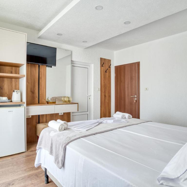 Aqua Lounge Aparthotel Ulcinj - Standard Double Room - 12