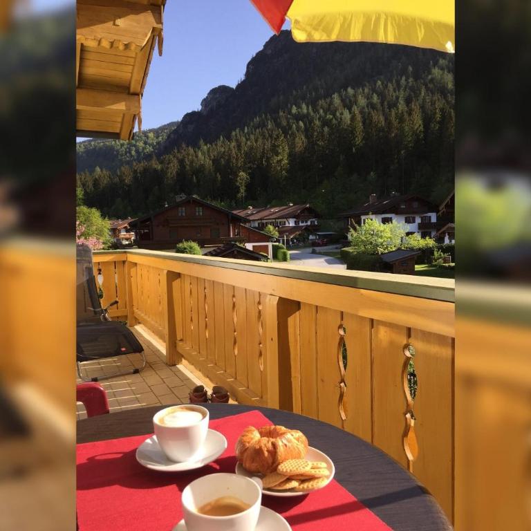 Haus Sonnenschein Ferienwohnung Kehlstein - Apartment with Mountain View - 5