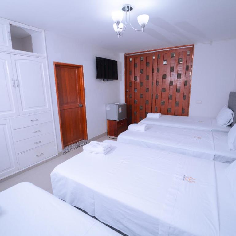 Hotel Real Park - Quadruple Room - 13