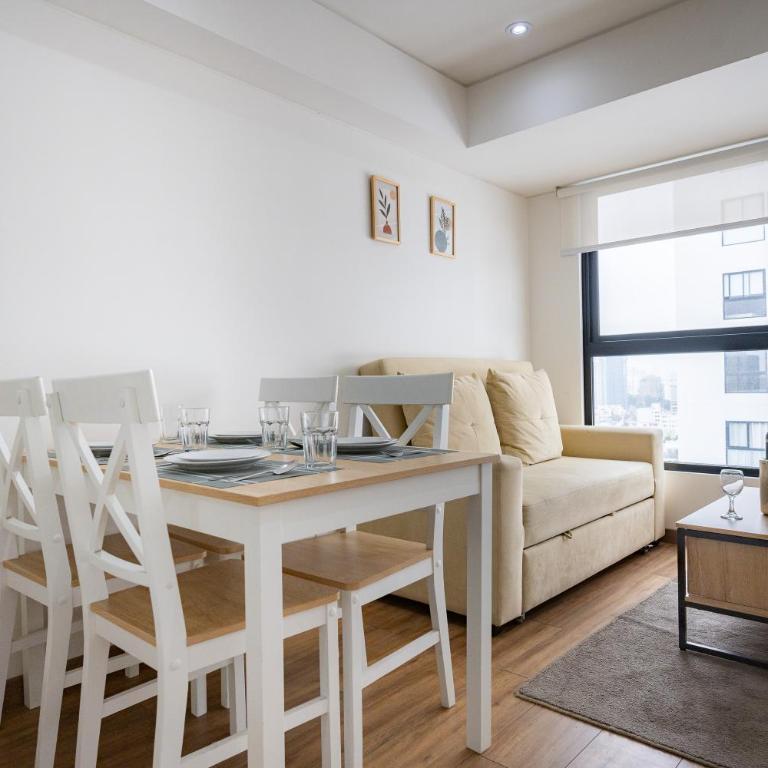 Aquilarias Apartments by Vibrant - One-Bedroom Apartment with City View - 5