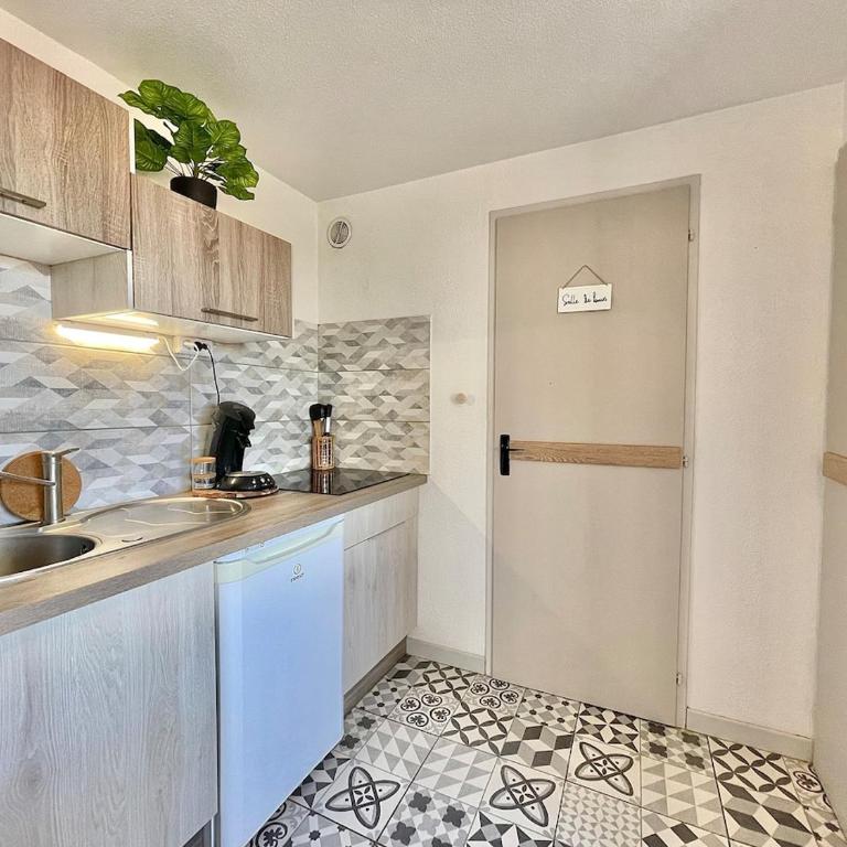 Le chic, Appartement Bord De Mer - Apartment mit 1 Schlafzimmer - 10