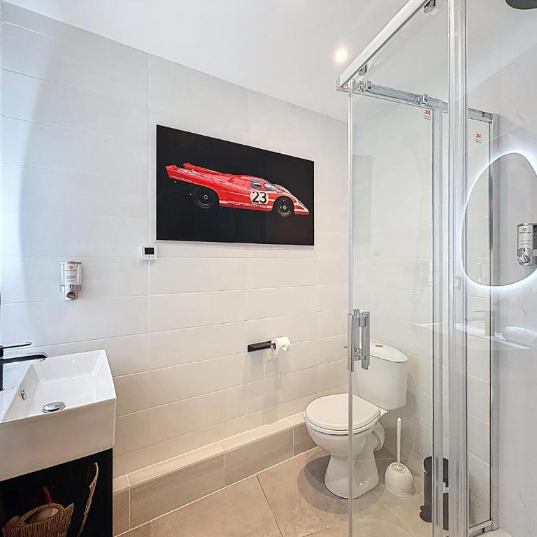 Le 917 - Studio - Netflix - One-Bedroom Apartment - 9