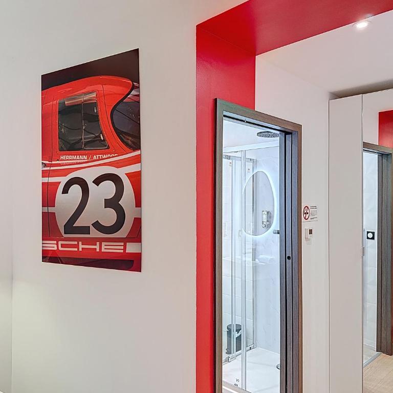 Le 917 - Studio - Netflix - One-Bedroom Apartment - 12