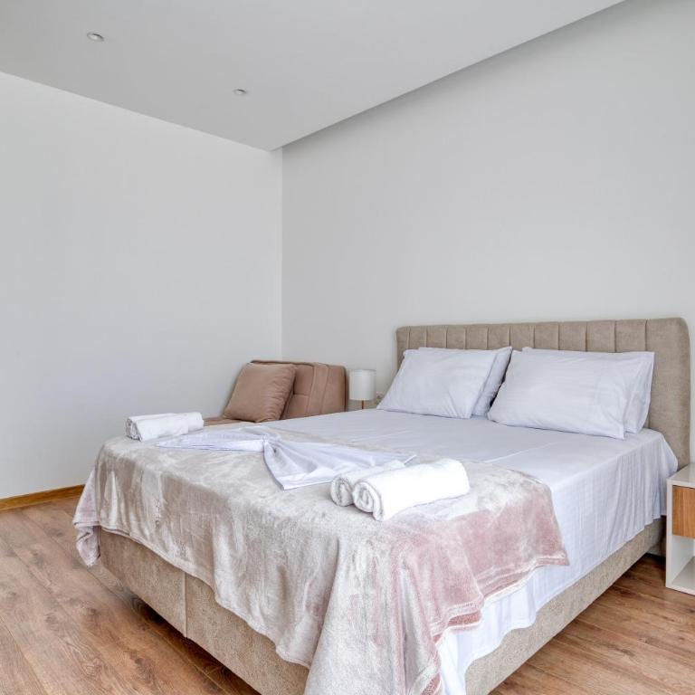 Aqua Lounge Aparthotel Ulcinj - Deluxe Triple Room - 17