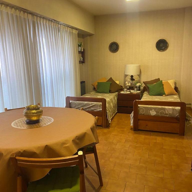 Depto luminoso & confortable en la PERLA - One-Bedroom Apartment - 1