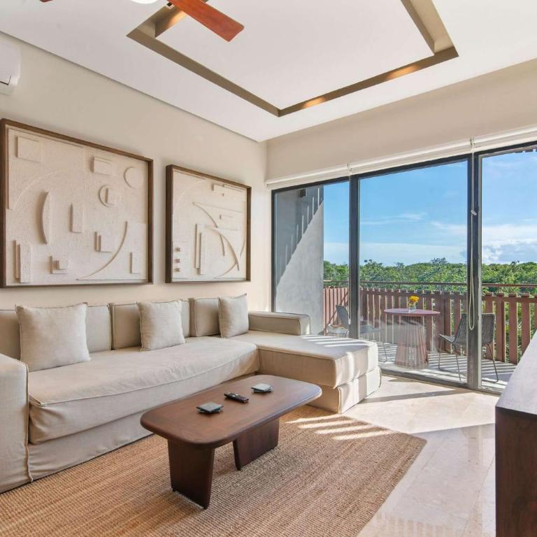 2BR Condo with Jacuzzi Near Habitas Beach - Apartment - 2