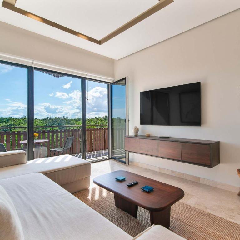 2BR Condo with Jacuzzi Near Habitas Beach - Apartment - 16