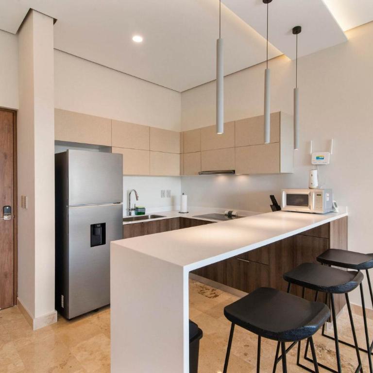 2BR Condo with Jacuzzi Near Habitas Beach - Apartment - 28