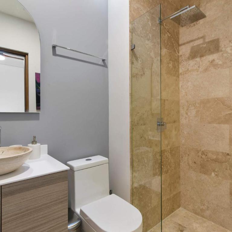 2BR Condo with Jacuzzi Near Habitas Beach - Apartment - 37