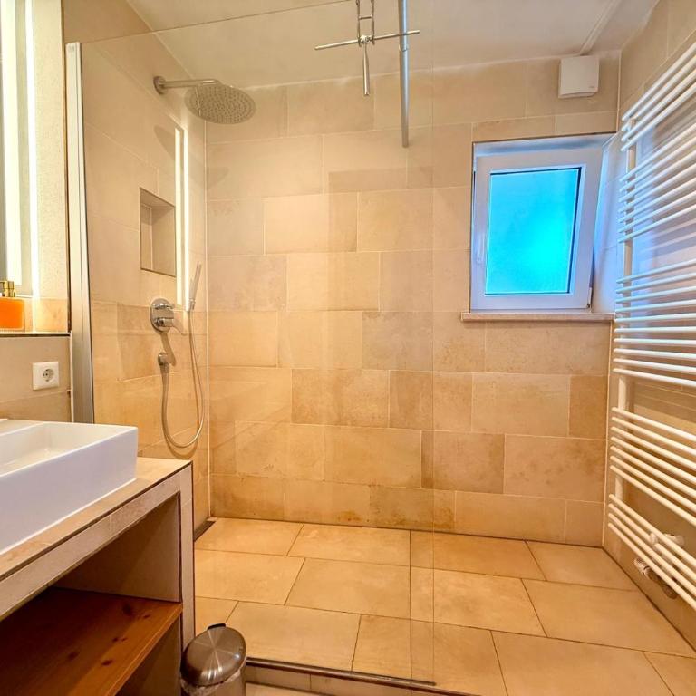 FeWo Berg-Faszination - Two-Bedroom Apartment with Mountain View - 3