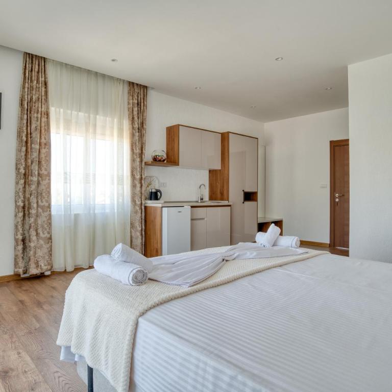 Aqua Lounge Aparthotel Ulcinj - Deluxe Apartment - 16
