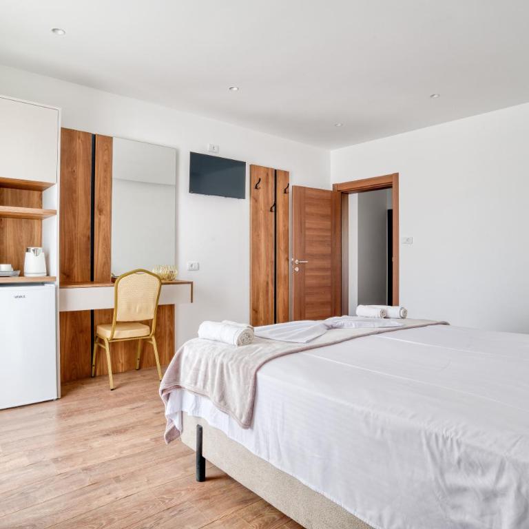 Aqua Lounge Aparthotel Ulcinj - Two-Bedroom Deluxe Apartment - 21