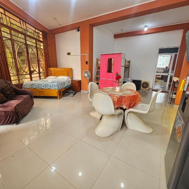Familiar 1er piso - One-Bedroom House - 4
