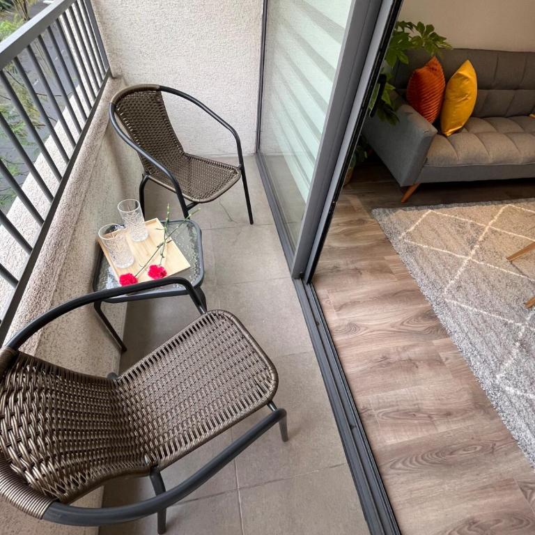 Santiago Centro Moderno Depto Amoblado 2 Dormitorios - Two-Bedroom Apartment - 52
