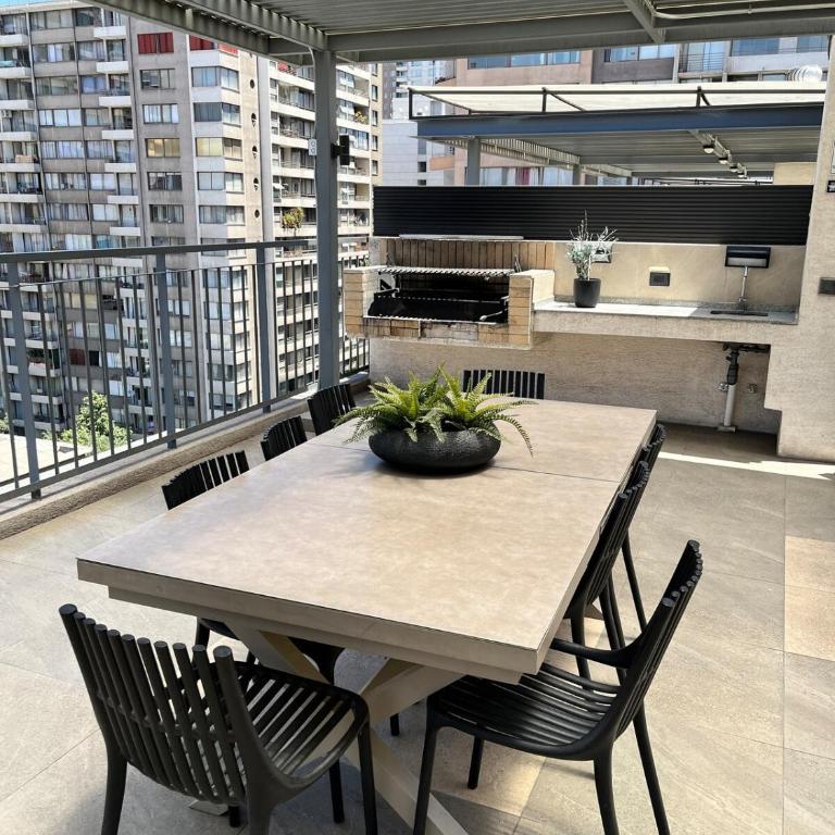Santiago Centro Moderno Depto Amoblado 2 Dormitorios - Two-Bedroom Apartment - 77