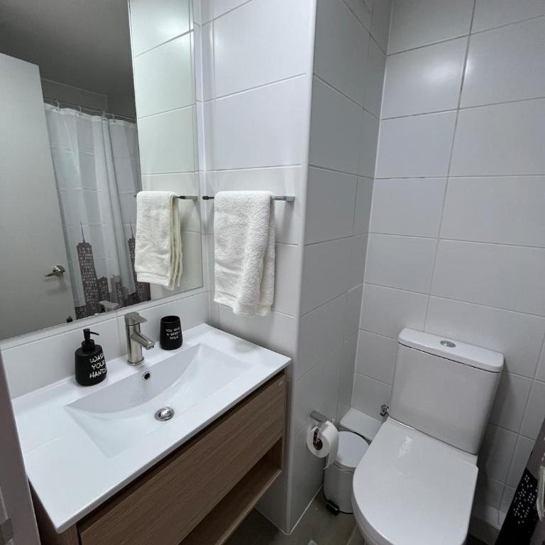 Santiago Centro Moderno Depto Amoblado 2 Dormitorios - Two-Bedroom Apartment - 48