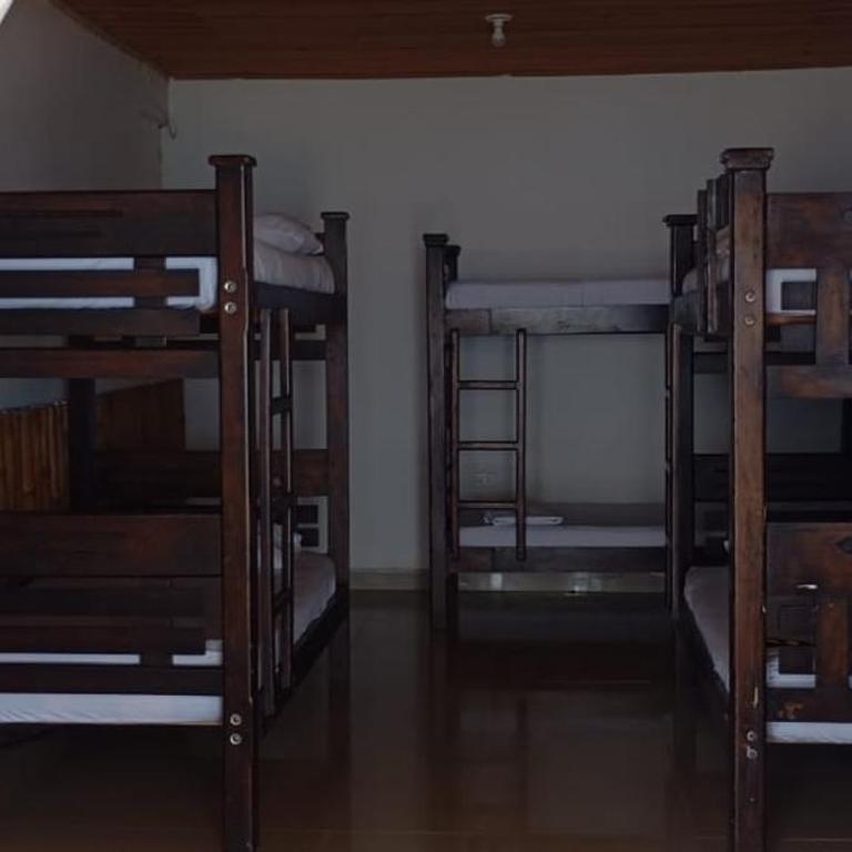 Hostal Hilltop Sapzurro - Family Room with Shared Bathroom - 5