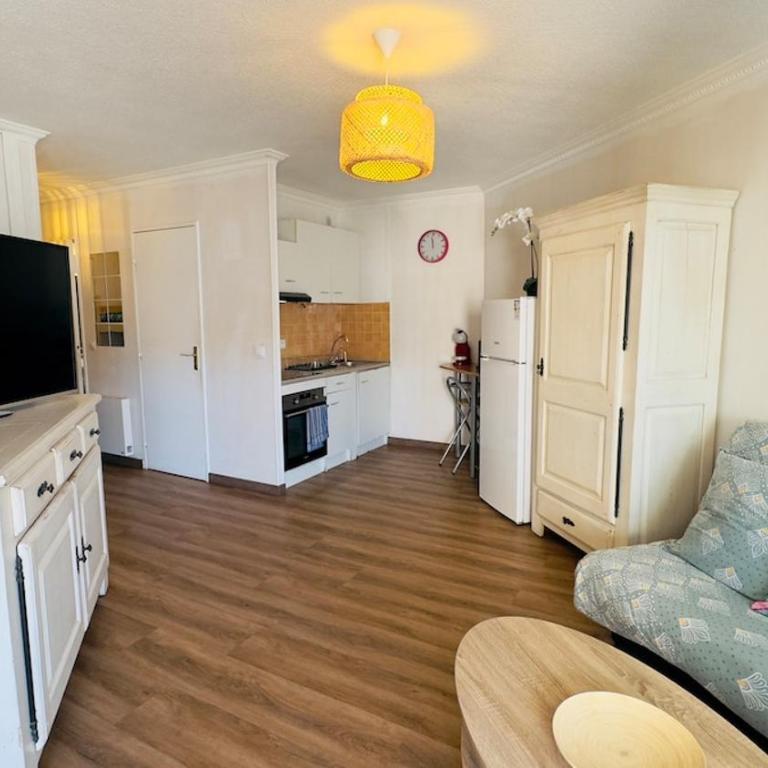 Logement entier - Idéalement situé - Appartement 2 Chambres - 5