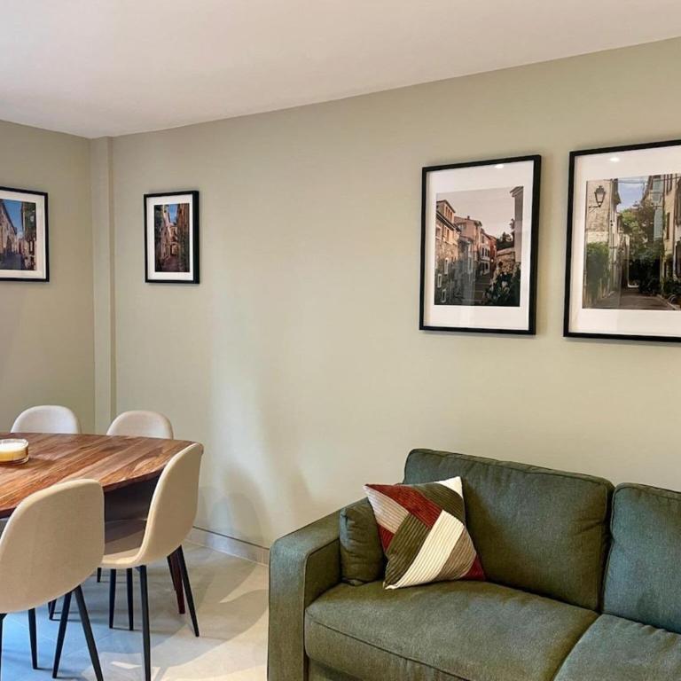 Spacious Group Stay in Antibes - Appartement 2 Chambres - 5