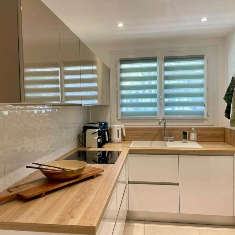 Spacious Group Stay in Antibes - Appartement 2 Chambres - 3