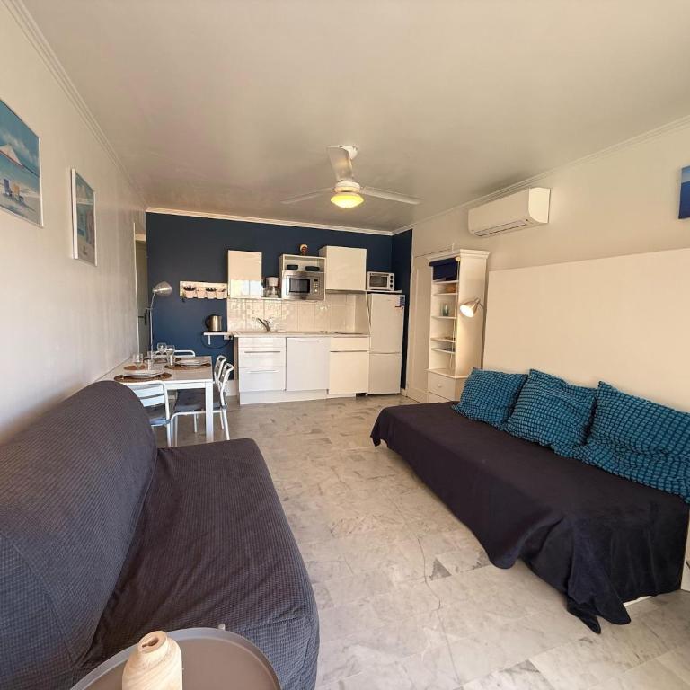 Peaceful La Pinède apartment for couple - Apartment mit 1 Schlafzimmer - 1