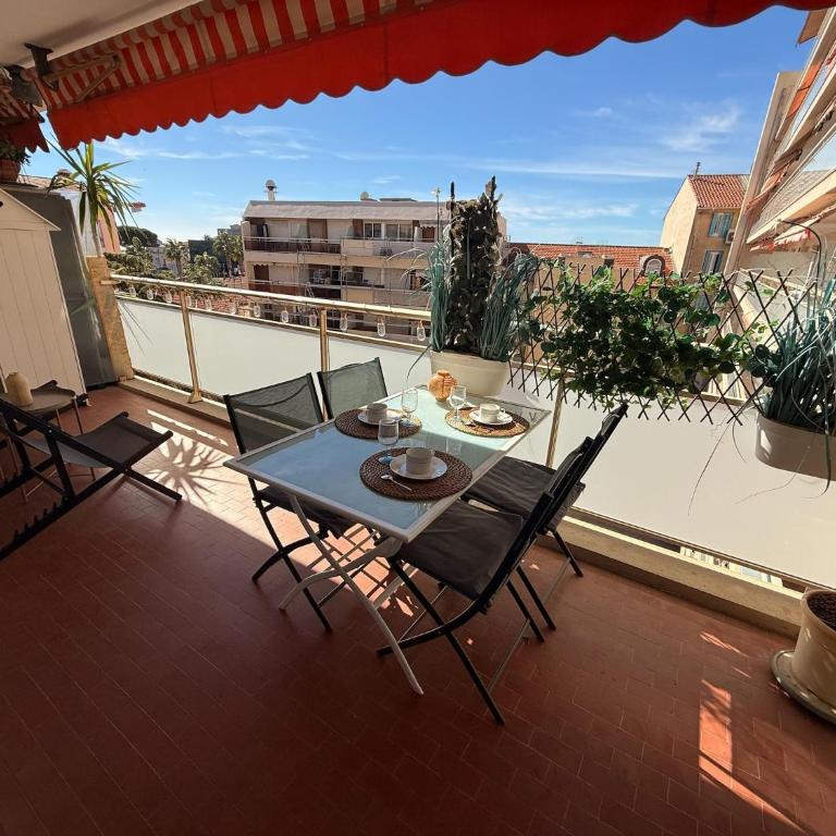 Peaceful La Pinède apartment for couple - Apartment mit 1 Schlafzimmer - 4