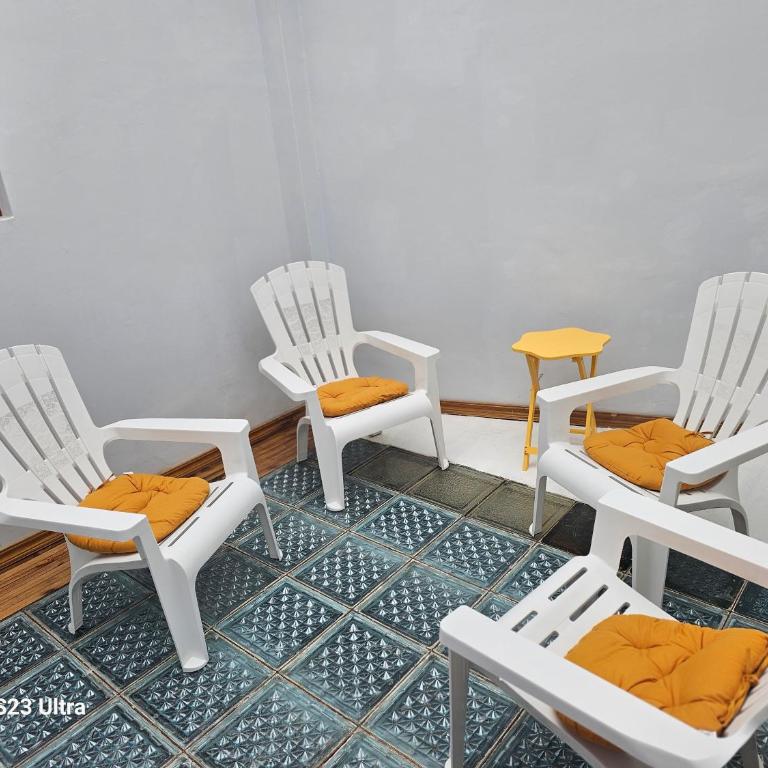 Hospedaje Familiar Ecuador - Apartamento Deluxe de 4 dormitorios - 1
