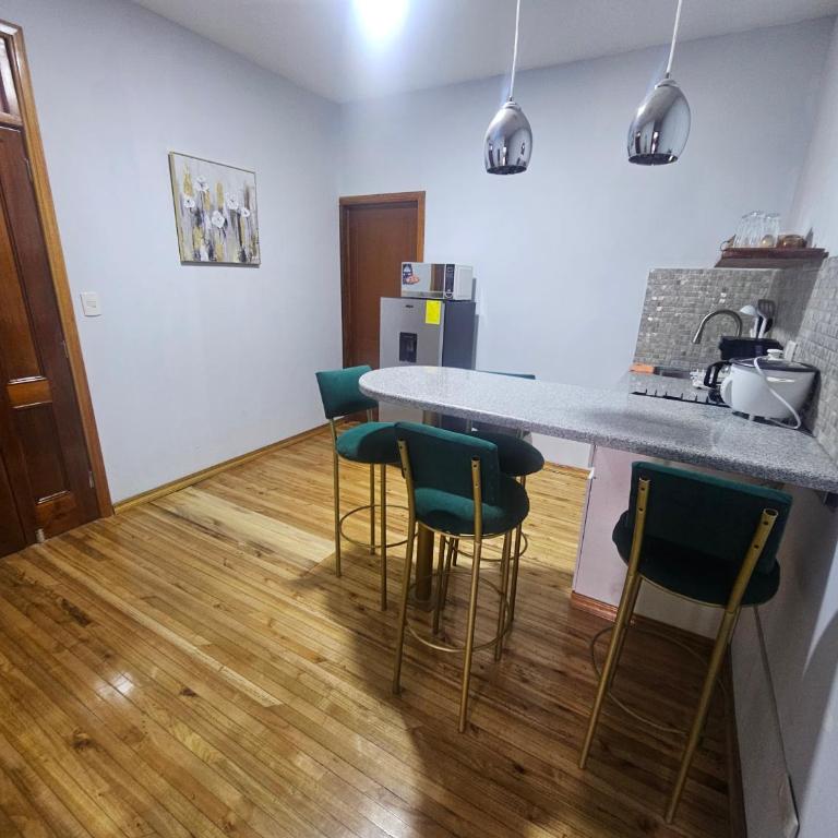 Hospedaje Familiar Ecuador - Apartamento - Planta baja - 4