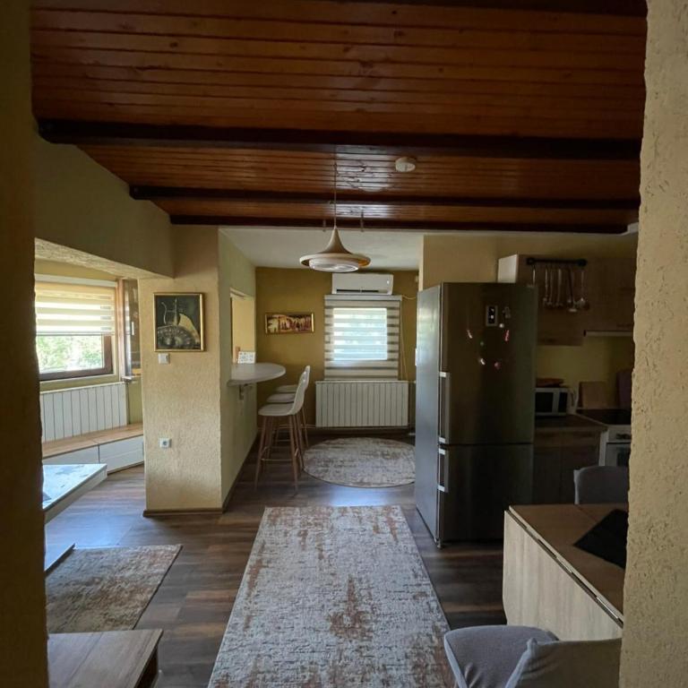 Panonska jezera ZELENA OAZA - Three-Bedroom Apartment - 1