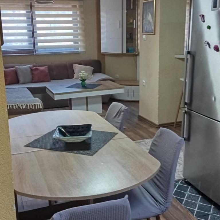 Panonska jezera ZELENA OAZA - Three-Bedroom Apartment - 4