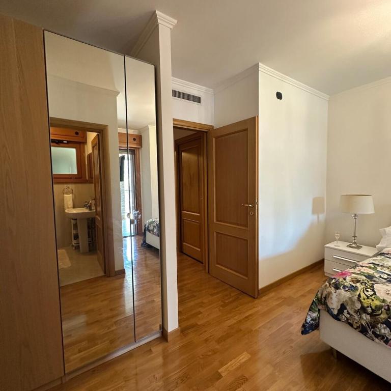 Getaway Roma Home - Three-Bedroom Apartment - 29