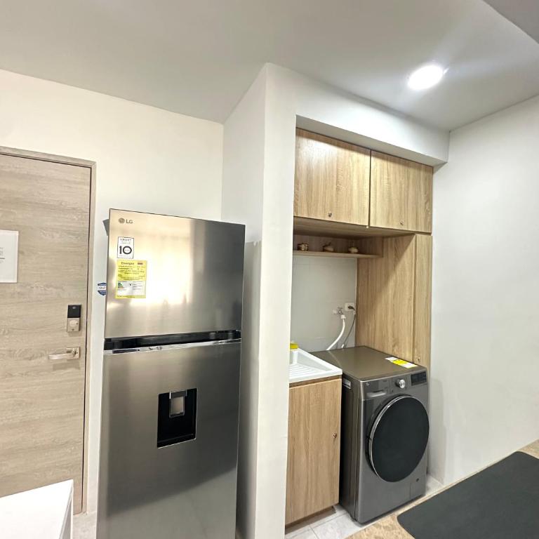 Cozy Beachside 3BR Apartment near the Walled City - Three-Bedroom Apartment - 4