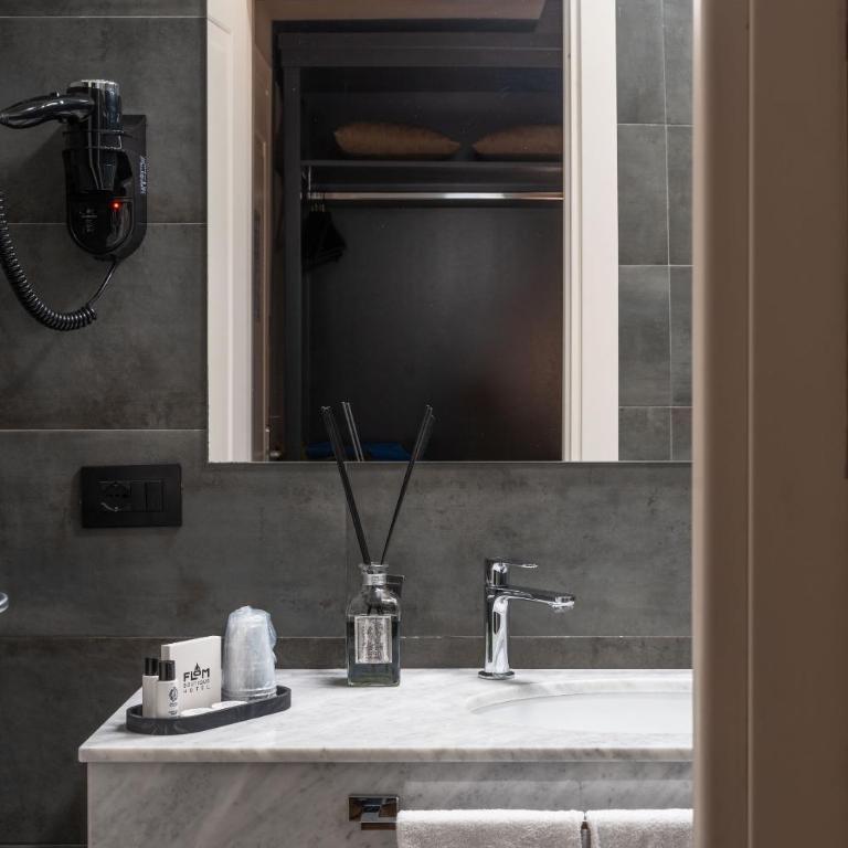 Flom Boutique Hotel - Junior Suite - 12