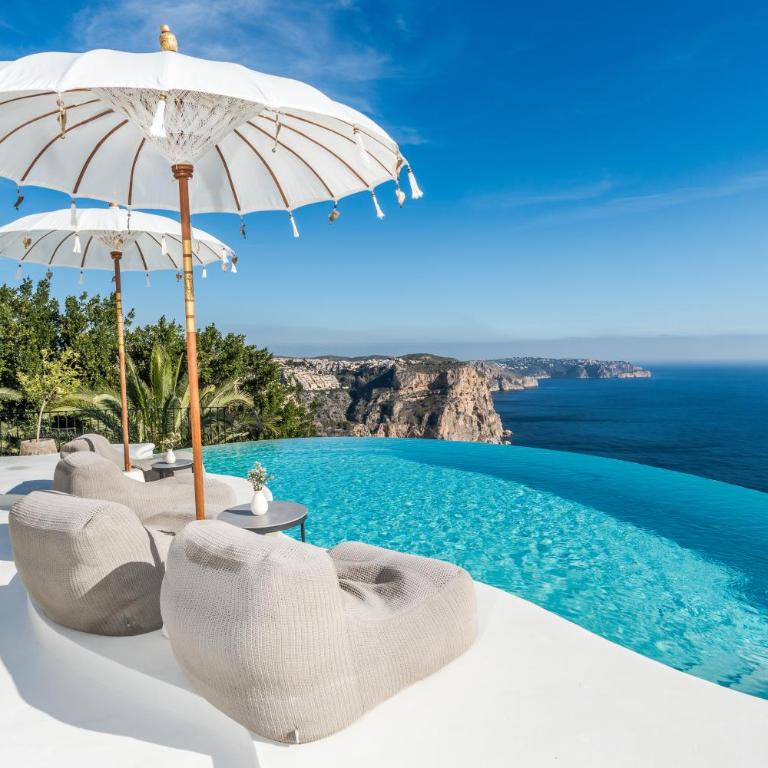 Zen House - Four-Bedroom Deluxe Home - Oceanfront - 2