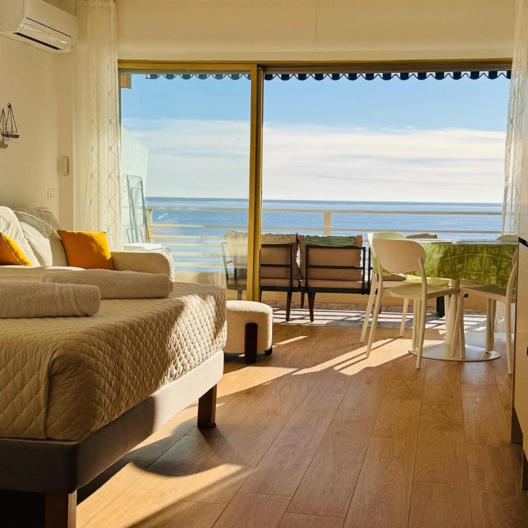 Casa Sud Menton Superbe front mer, appartement rénové, parking & climatisation - Studio mit Meerblick - 24