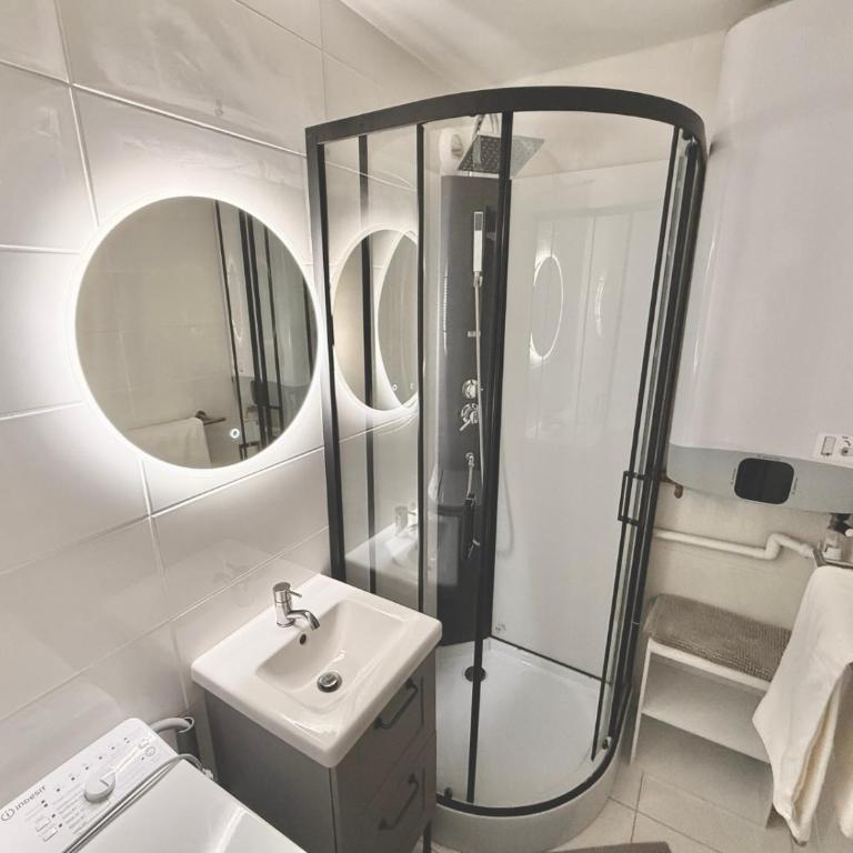 2 Bedrooms, TV & Wifi - Appartement 2 Chambres - 4
