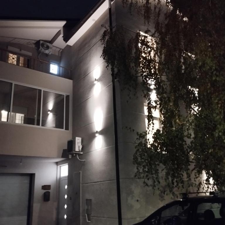 VauDa White apartman - Two-Bedroom Apartment - 1