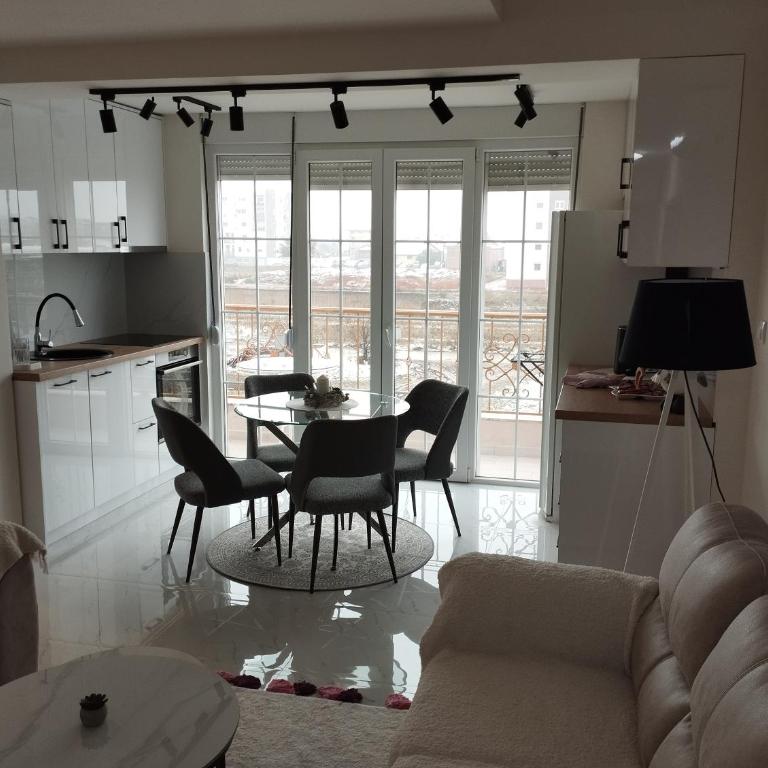 VauDa White apartman - Two-Bedroom Apartment - 16