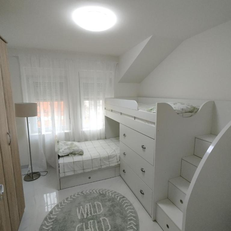 VauDa White apartman - Two-Bedroom Apartment - 26