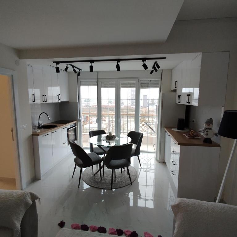 VauDa White apartman - Two-Bedroom Apartment - 31