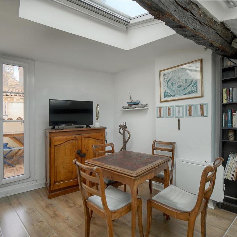 LIONS 2BDR Fisherman House Rooftop Terrace Walk to Palais - Villa 2 Chambres - 11