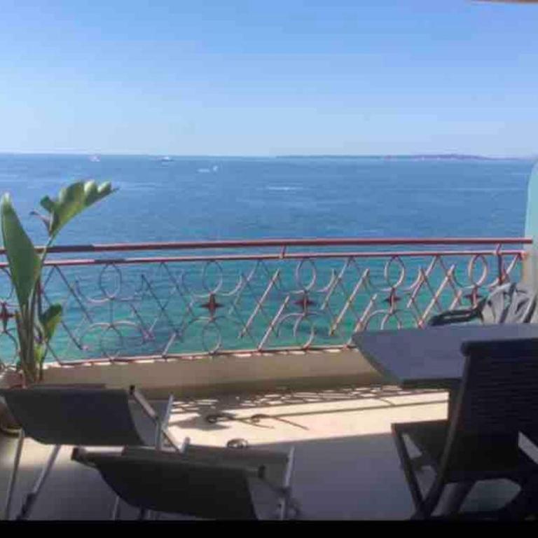Sea front studio in Juan-les-Pins - Studio - Vue sur Mer - 2