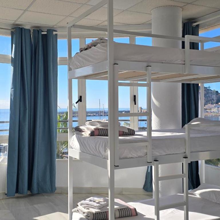 Albergue Club Náutico de Águilas - Habitación Familiar con vistas al mar - 3