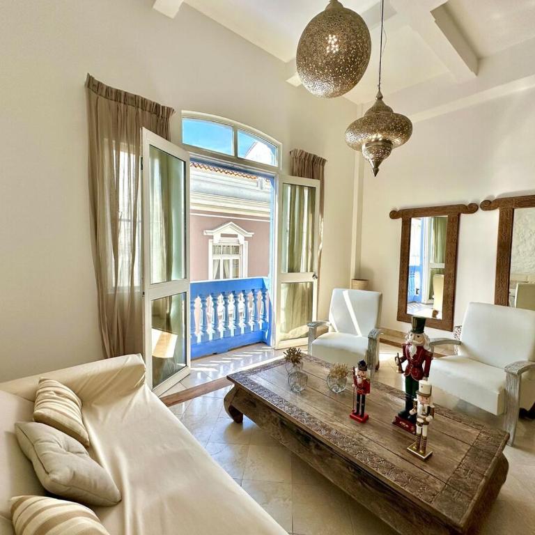 By Calamari Homes - Ayos 206 - Walled City - Two-Bedroom Apartment - 1
