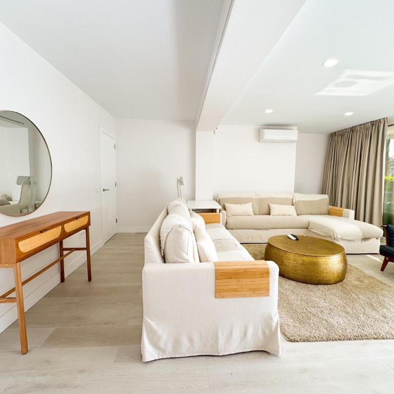 Avant Holidays San Agustin by CanaryScape - communal heated pool - Four-Bedroom House - 18
