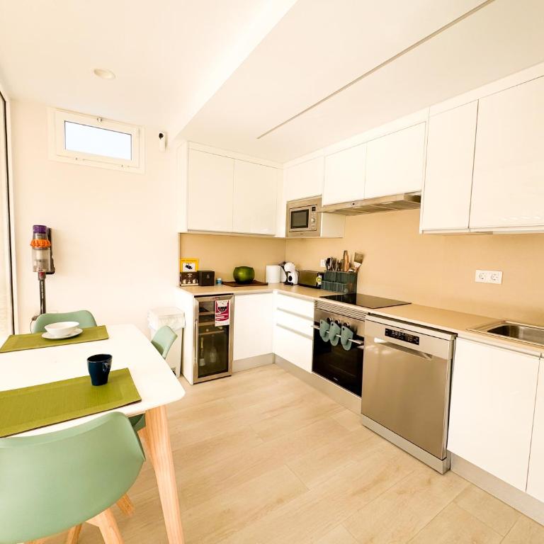 Avant Holidays San Agustin by CanaryScape - communal heated pool - Four-Bedroom House - 15