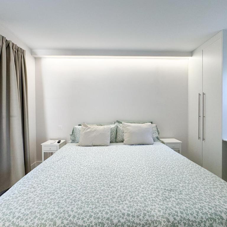 Avant Holidays San Agustin by CanaryScape - communal heated pool - Four-Bedroom House - 21
