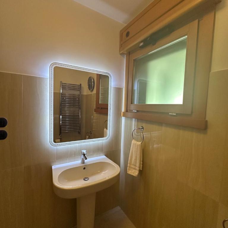 Getaway Roma Home - Three-Bedroom Apartment - 19