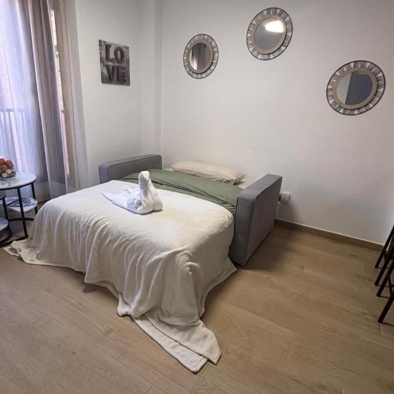 Luxury Apartment near Madrid, Airport, IFEMA, City Center - One-Bedroom Apartment - 18