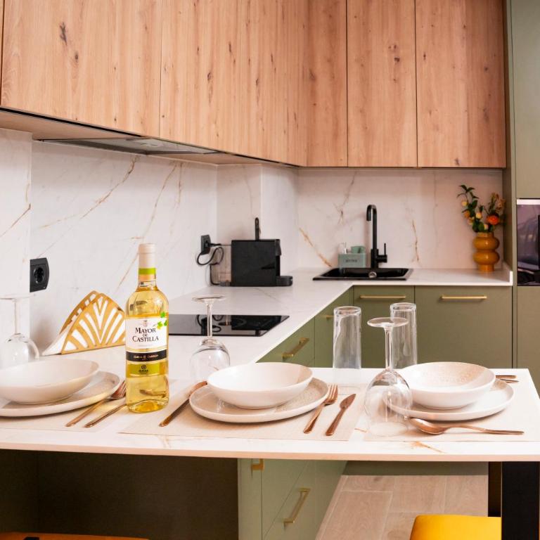 Luxury Apartment near Madrid, Airport, IFEMA, City Center - One-Bedroom Apartment - 8